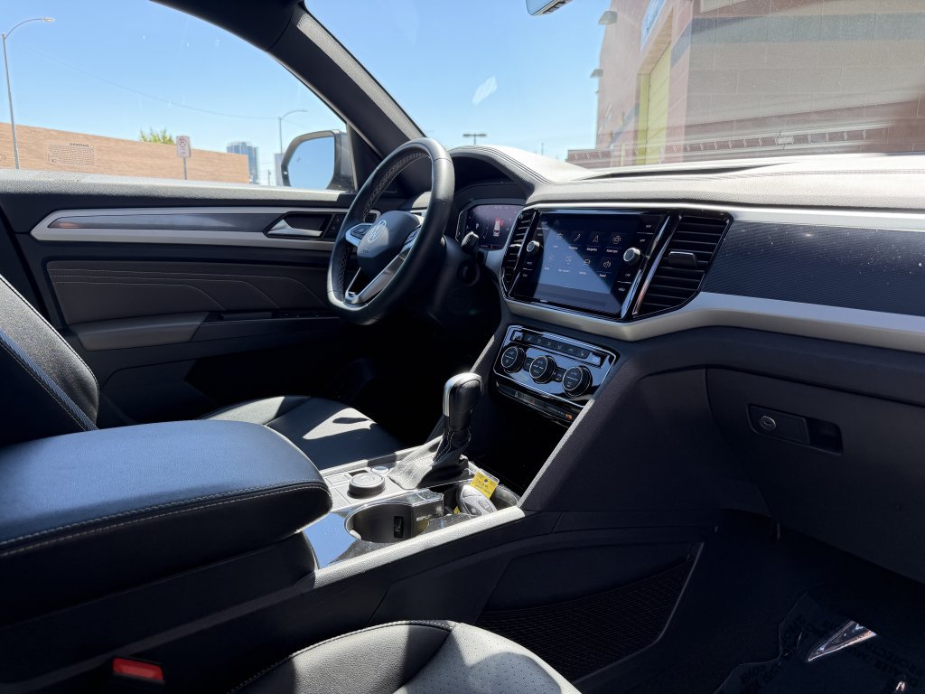 Used 2023 Volkswagen Atlas Cross Sport SEL AWD/4WD image 41