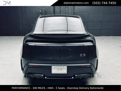 Used 2026 Tesla Model Y Performance AWD/4WD image 5