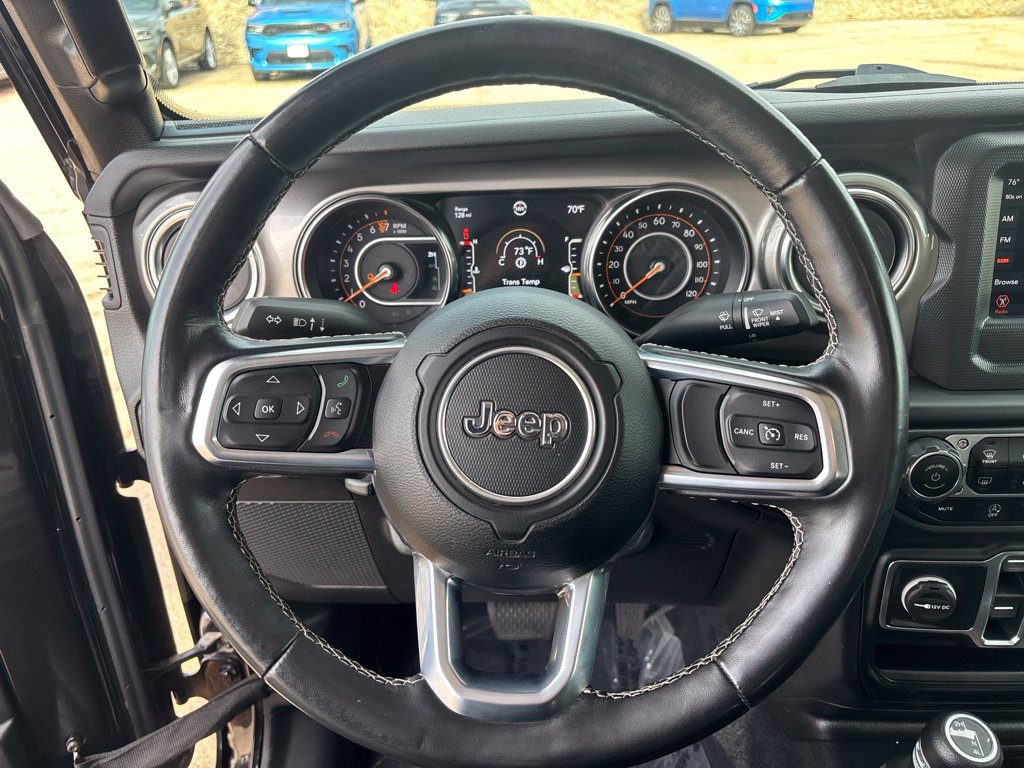 Used 2020 Jeep Gladiator Overland w/ Cold Weather Group AWD/4WD image 13
