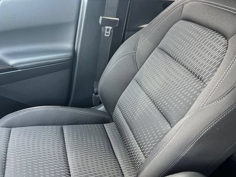 Used 2026 Chevrolet Equinox LT AWD/4WD image 30