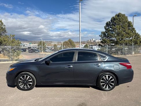 Used 2018 Nissan Altima 2.5 SV image 4
