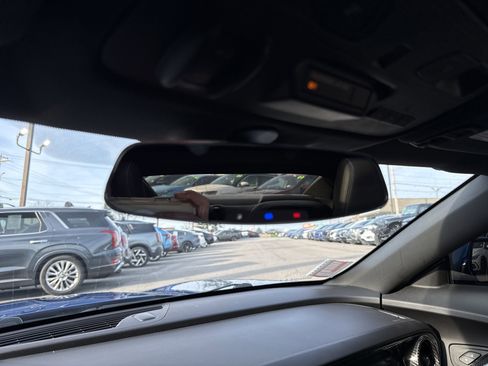 Used 2017 Chevrolet Camaro SS image 5