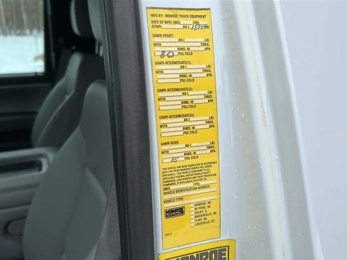 Used 2015 GMC Sierra 3500 4x4 Regular Cab w/ Sierra Convenience Package image 34