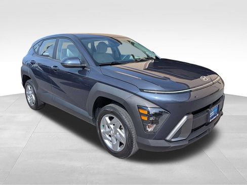 Certified 2024 Hyundai Kona SE AWD/4WD image 11