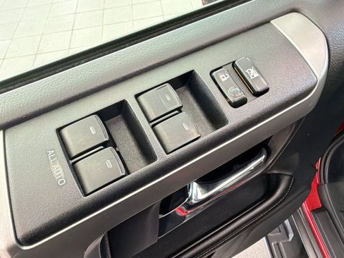 Used 2015 Toyota 4Runner SR5 AWD/4WD image 13