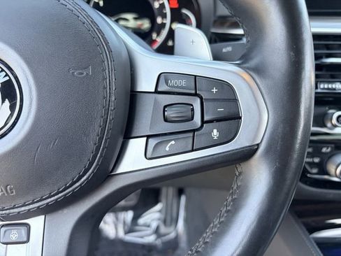 Used 2018 BMW 540i xDrive w/ M Sport Package image 9