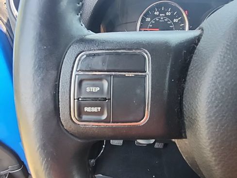 Used 2015 Jeep Wrangler Unlimited Rubicon w/ Max Tow Package AWD/4WD image 13