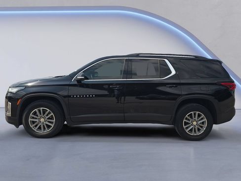 Used 2023 Chevrolet Traverse LT FWD image 3