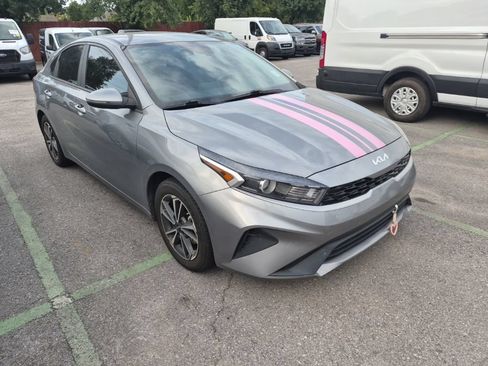 Used 2023 Kia Forte LXS w/ LXS Technology Package FWD image 22