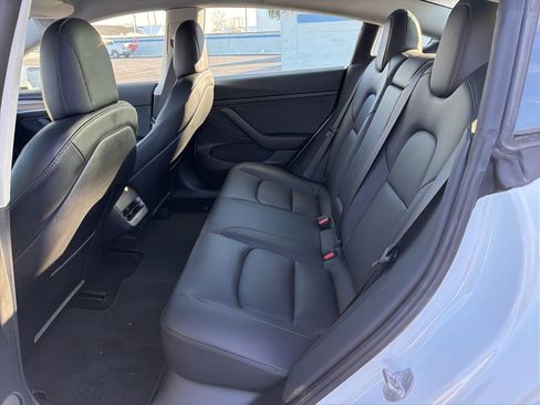 Used 2023 Tesla Model 3 Standard Range image 19