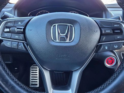 Used 2018 Honda Accord Sport image 19