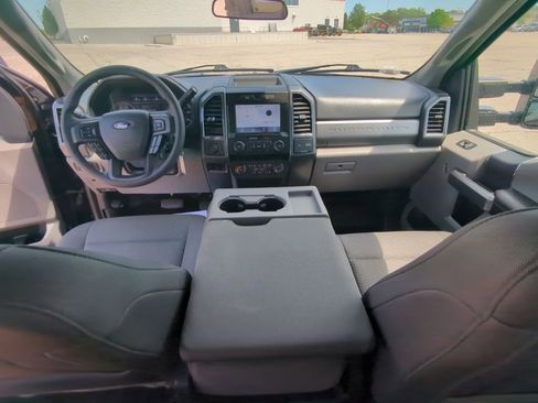 Certified 2022 Ford F350 XLT w/ Camper Package AWD/4WD image 14