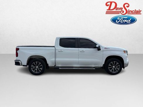 Used 2023 Chevrolet Silverado 1500 LT w/ Z71 Off-Road Package AWD/4WD image 5