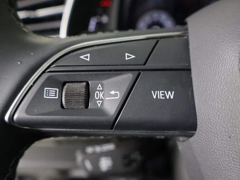 Used 2025 Audi Q7 2.0T Premium w/ Convenience Plus Package image 31