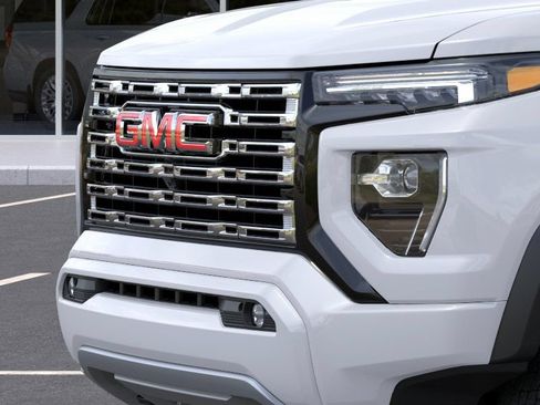 New 2026 GMC Canyon Denali AWD/4WD image 13