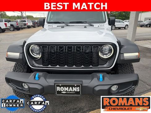 Used 2024 Jeep Wrangler Unlimited AWD/4WD image 8