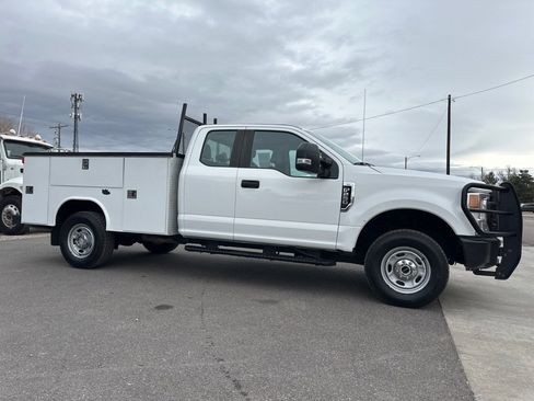 Used 2020 Ford F250 XL w/ Power Equipment Group image 3