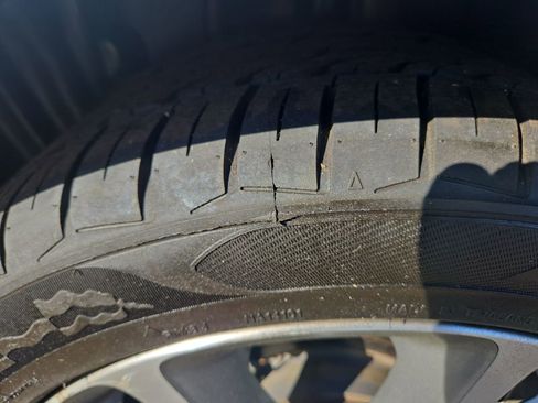 Used 2011 Volvo C70 T5 image 28