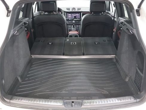 Used 2023 Porsche Macan S AWD/4WD image 31