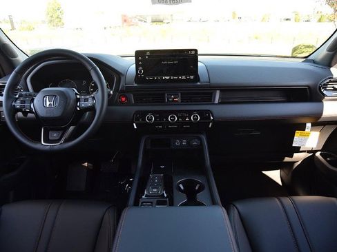 New 2025 Honda Pilot TrailSport image 7