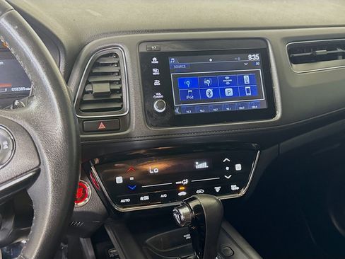Used 2019 Honda HR-V EX-L image 18