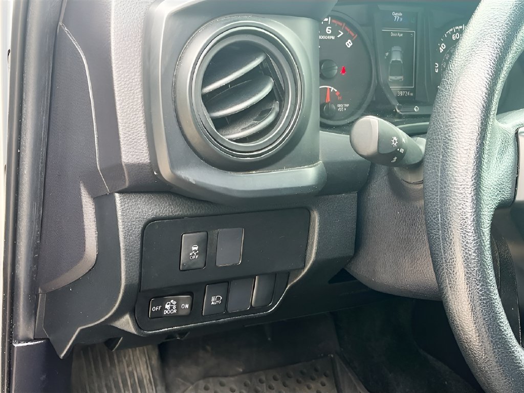Used 2022 Toyota Tacoma SR AWD/4WD image 10