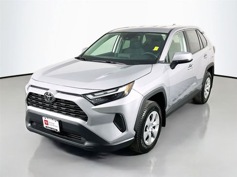 Certified 2023 Toyota RAV4 LE image 3