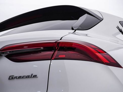 Certified 2025 Maserati Grecale Modena image 13