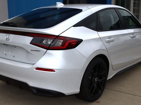 New 2025 Honda Civic Sport image 5