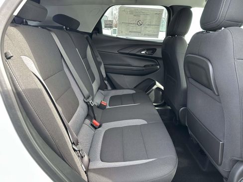 New 2026 Chevrolet TrailBlazer LT w/ LT Cold Weather Package FWD image 24