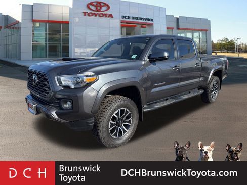 Used 2022 Toyota Tacoma TRD Sport image 1