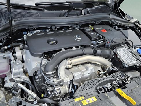 New 2025 Mercedes-Benz GLA 250 image 23