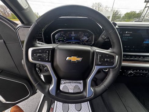 Used 2025 Chevrolet Silverado 2500 LT AWD/4WD image 17