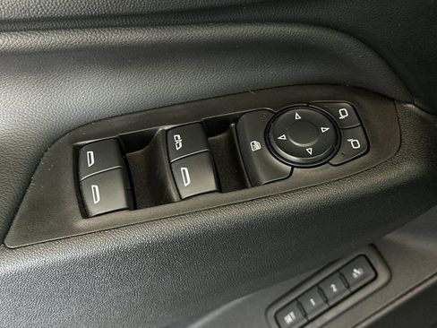 Used 2021 Chevrolet Equinox Premier FWD image 12