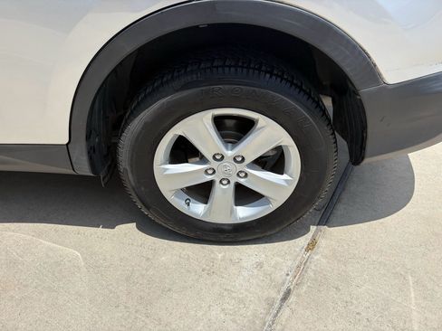 Used 2013 Toyota RAV4 XLE FWD image 27