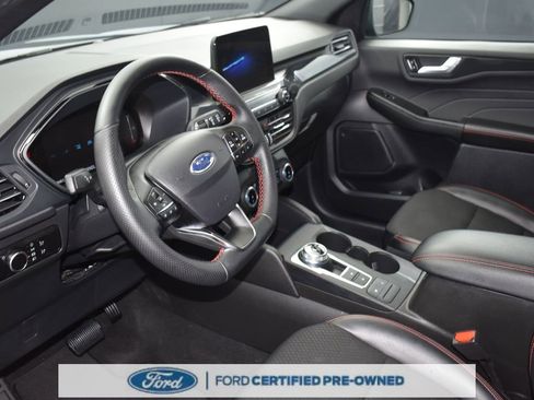 Certified 2025 Ford Escape ST-Line image 5