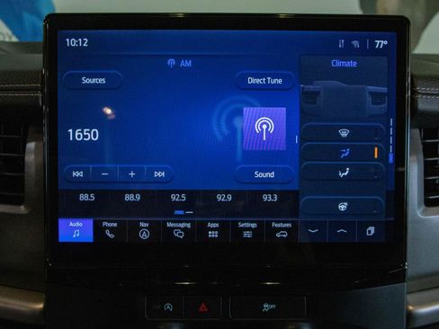 Used 2024 Ford Expedition XLT AWD/4WD image 9