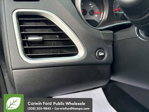 Used 2012 Dodge Avenger SE image 13