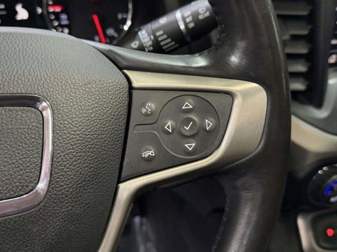 Used 2021 GMC Acadia Denali w/ Denali Technology Package image 32