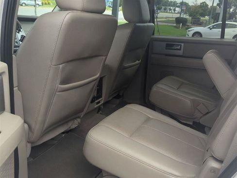 Used 2013 Ford Expedition Limited RWD image 6