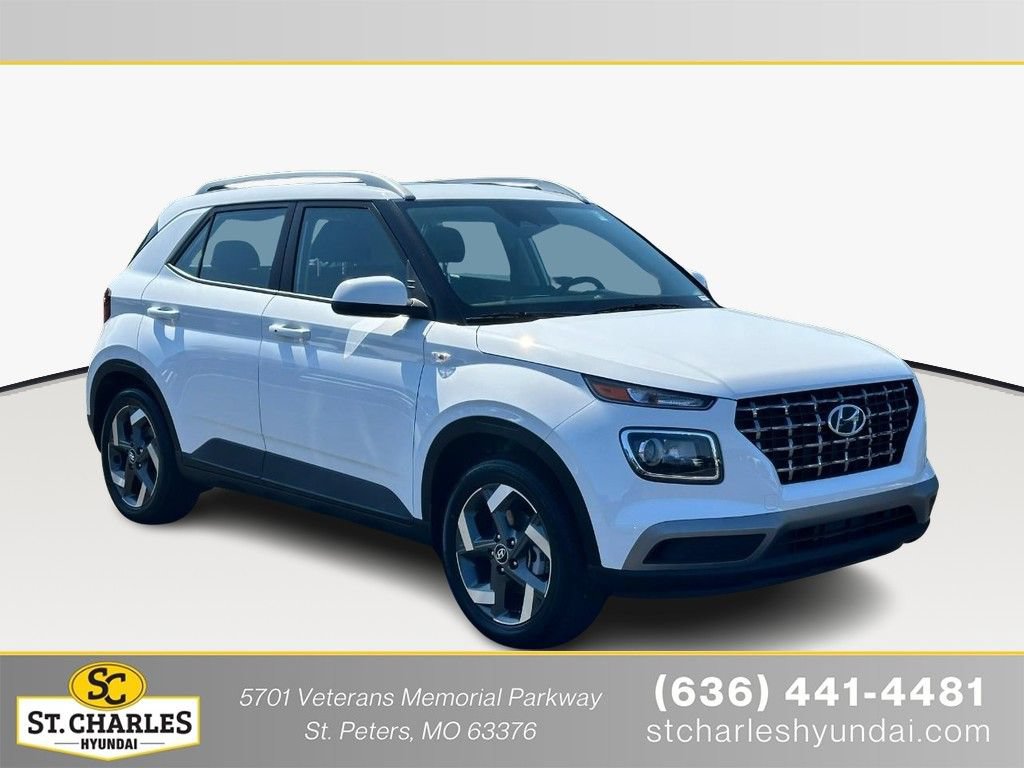 Used 2026 Hyundai Venue SEL FWD image 1