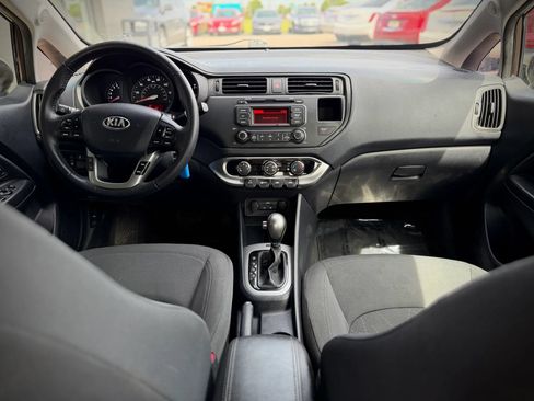 Used 2013 Kia Rio EX w/ Convenience Pkg FWD image 9