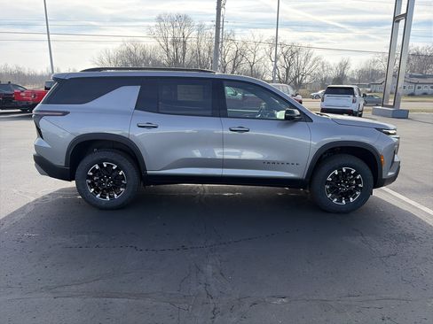 New 2026 Chevrolet Traverse Z71 w/ Enhanced Driving Package image 2