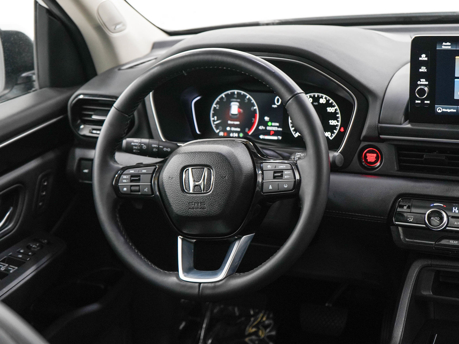 Used 2024 Honda Pilot Touring image 14