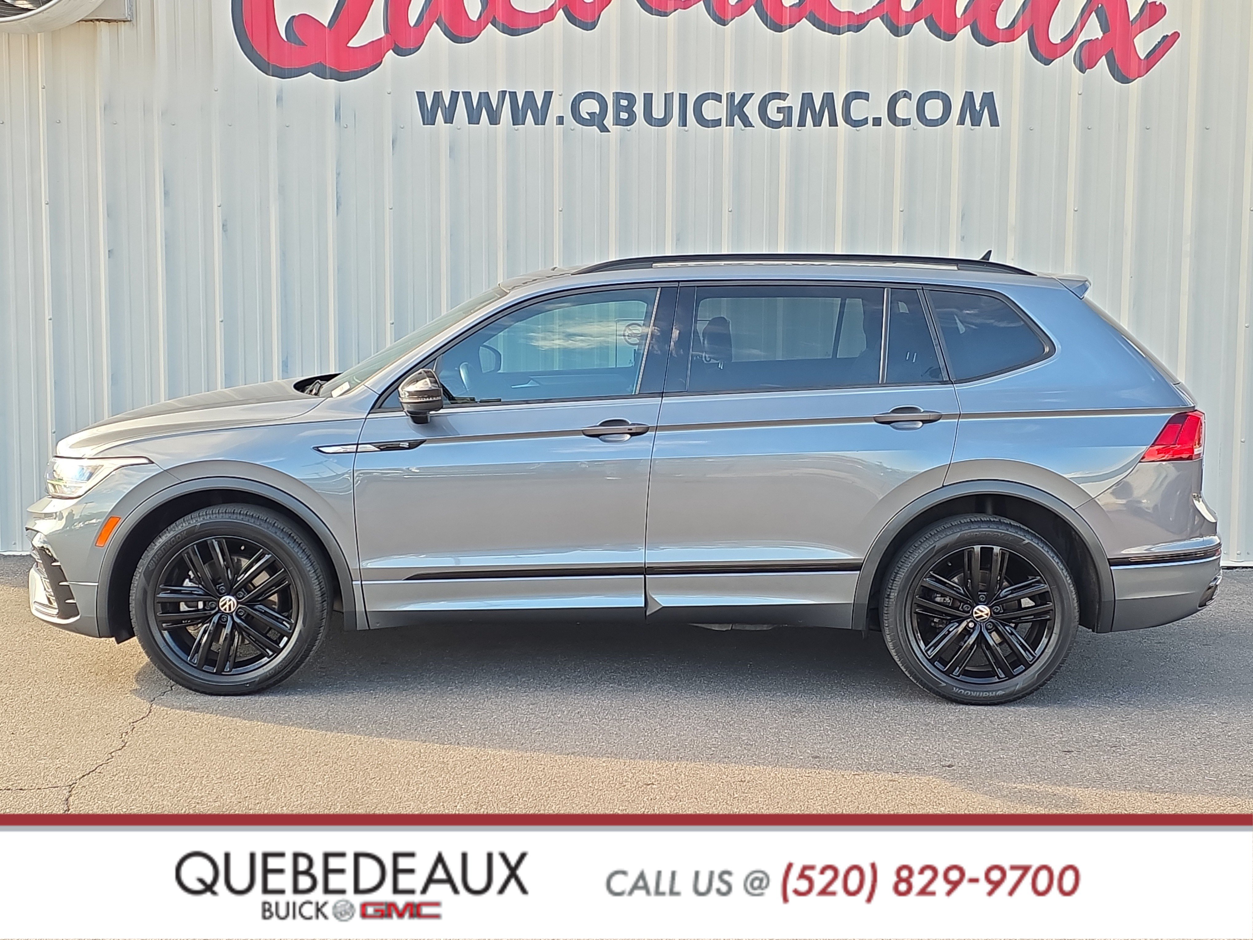 Used 2022 Volkswagen Tiguan SE R-Line FWD image 4