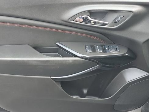 Certified 2025 Chevrolet Trax RS w/ Driver Confidence Package FWD image 14