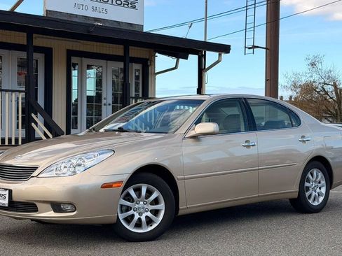 Used 2002 Lexus ES 330 w/ Premium Pkg FWD image 1