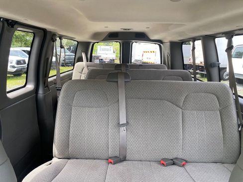 Used 2020 Chevrolet Express 2500 LS w/ Driver Convenience Package image 22