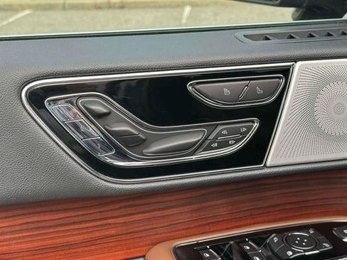 Certified 2022 Lincoln Navigator L Reserve AWD/4WD image 14