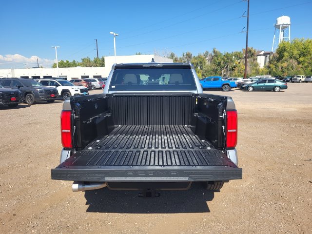 Used 2025 Toyota Tacoma SR5 AWD/4WD image 26